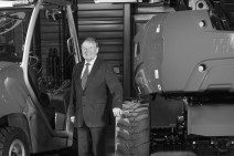 Marcel_Braud_recadrée-site-corp_N&B@2x