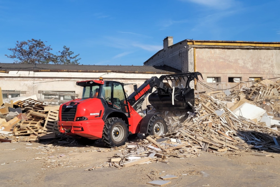 Articulated loader