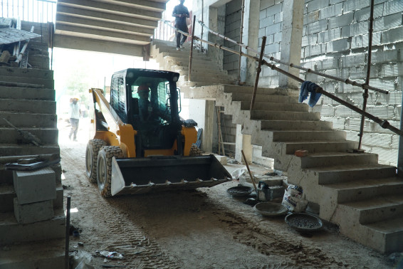 skid in tight spaces