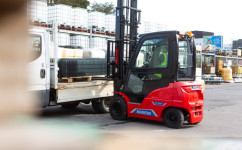 ME Lift Truck