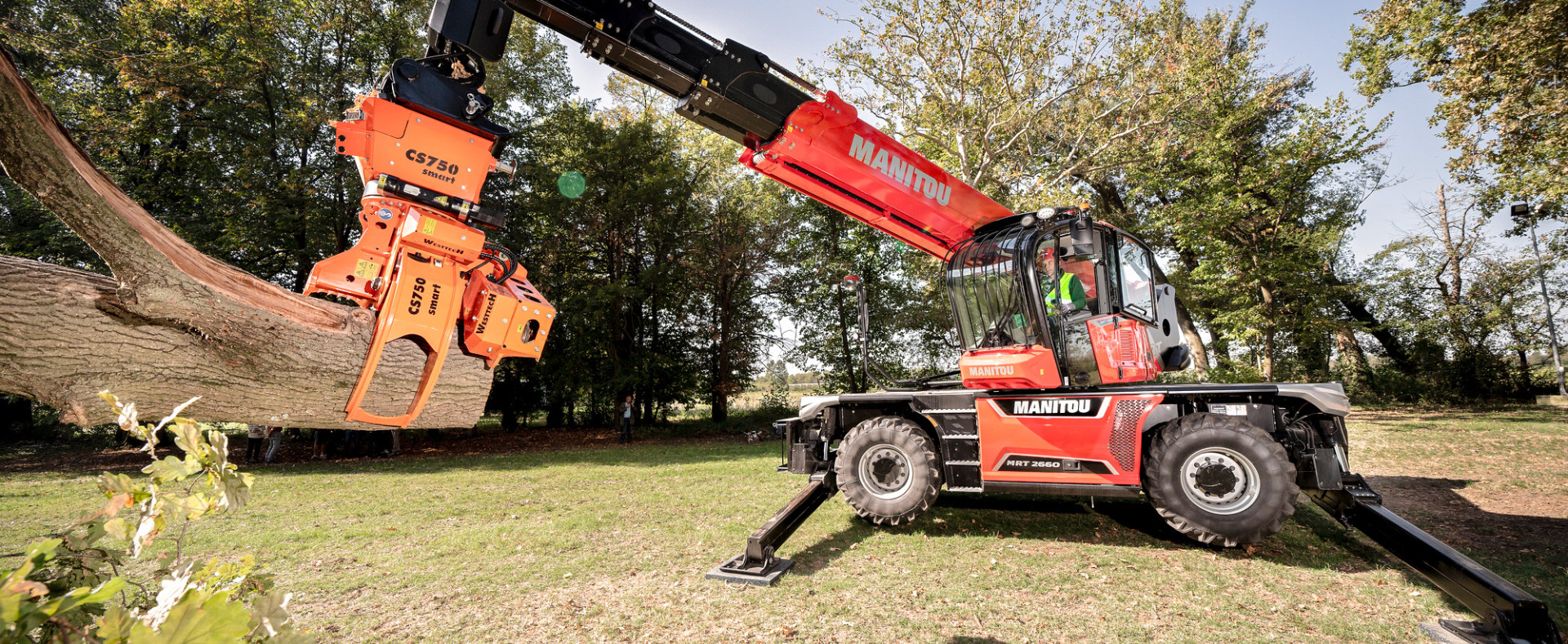 MRT with pruning grapple saw