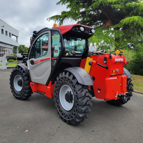 customized solutions manitou taylor made tailor made bale clamp