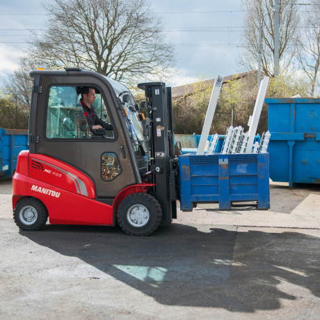 manitou.com application_electric_forklift_truck_me_manitou_018