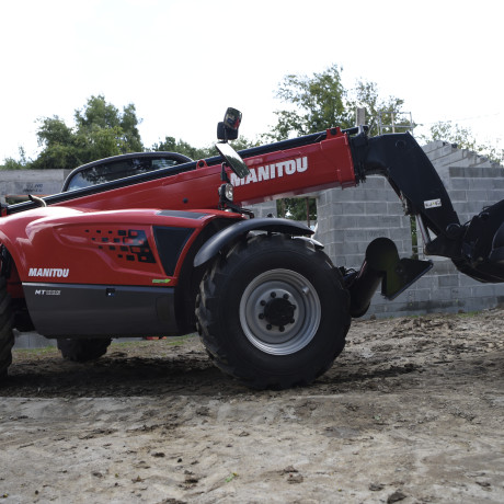 manitou.com construction telehandler easy mt 1335 h easy applications