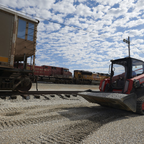 application compact track loader 3600 vt manitou