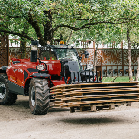 application construction telehandler mt 930h manitou