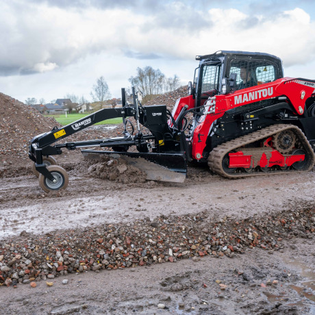 Application compact track loader 2300vt Manitou