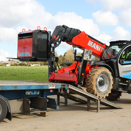 Application construction telehandler mt1840 e Manitou