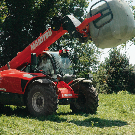 manitou machines mlt application wrapped bale clamp PBE