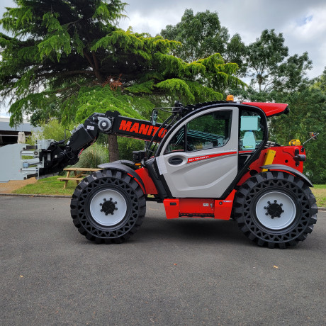 customized solutions manitou taylor made tailor made bale clamp